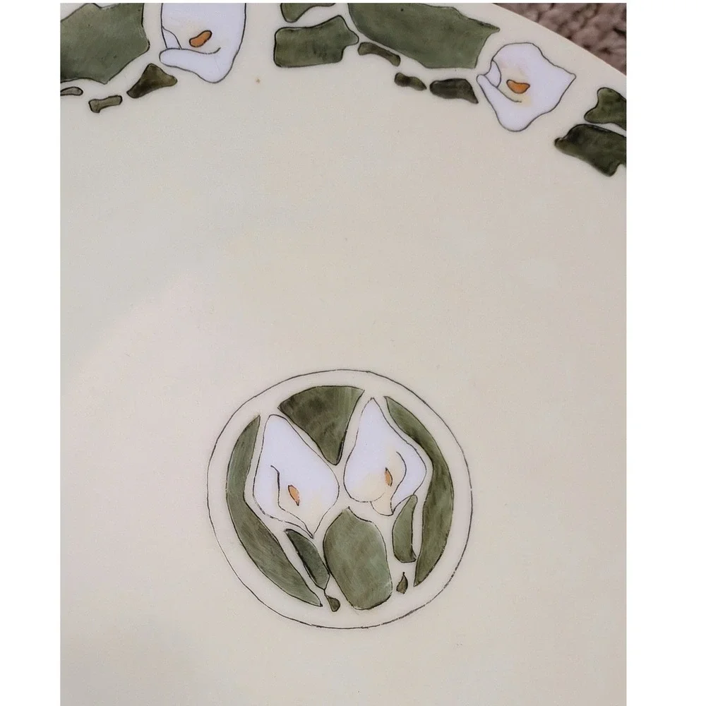 Vintage Hand Painted Calla Lily Ceramic Plate Art Nouveau Floral Decorative 8in